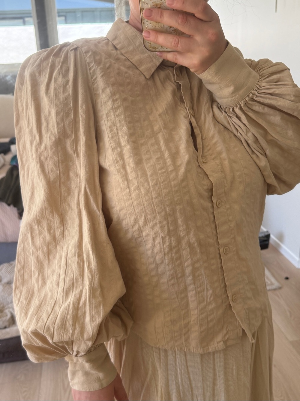 MONKI camel brown 100% cotton puff sleeve button down blouse long sleeve